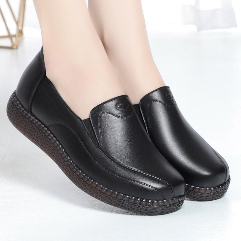 妈妈鞋单鞋真皮软底女士皮鞋圆头