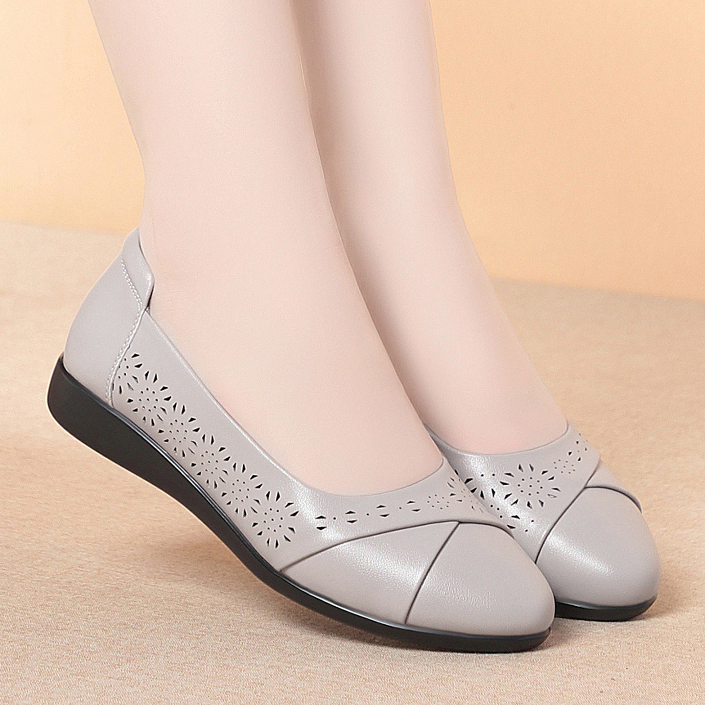 镂空真皮女单鞋平底软底舒适透气妈妈鞋春季浅口一脚蹬不累脚凉鞋