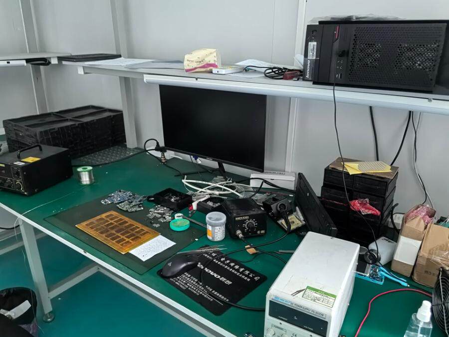 3月13日巴中市科技公司7栋2楼维修部一批组装电脑、显示器网络拍卖公告