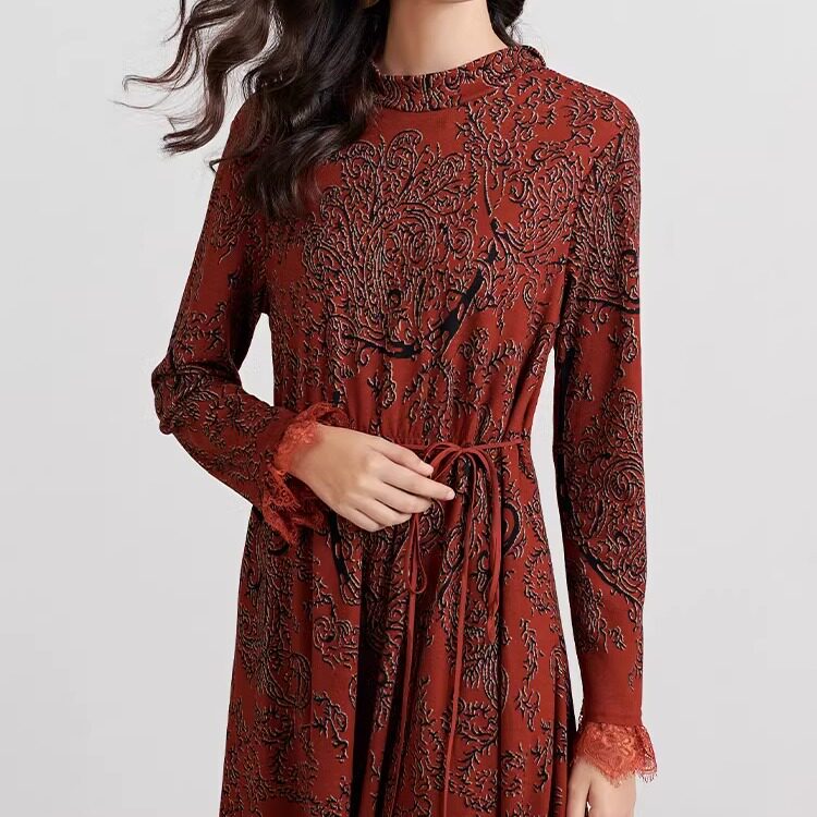 别致复古修身连衣裙长裙秋冬季新款中长款花裙子气质显瘦大码女装