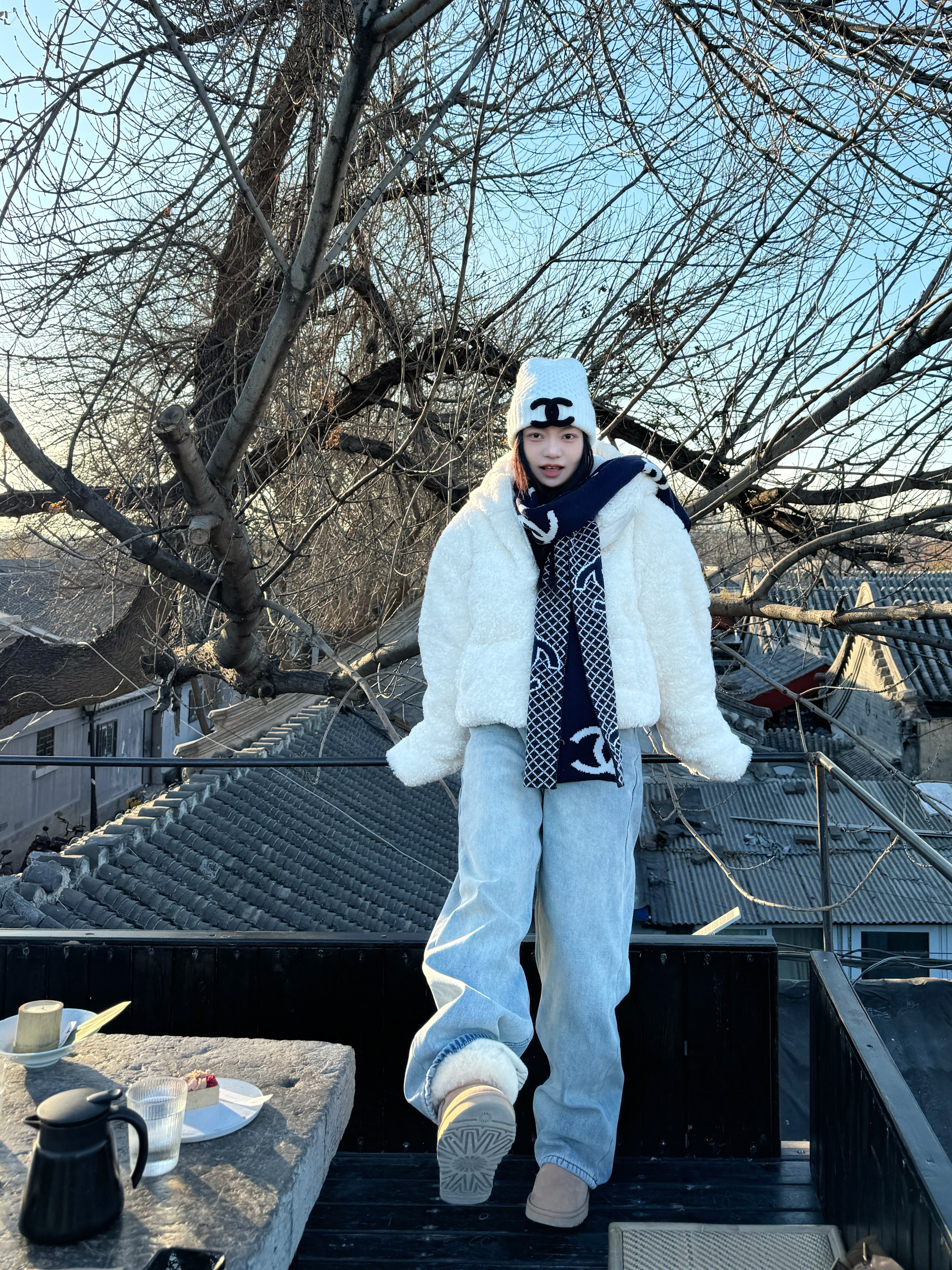 白色加厚毛绒外套女2025冬季新款韩版宽松上衣