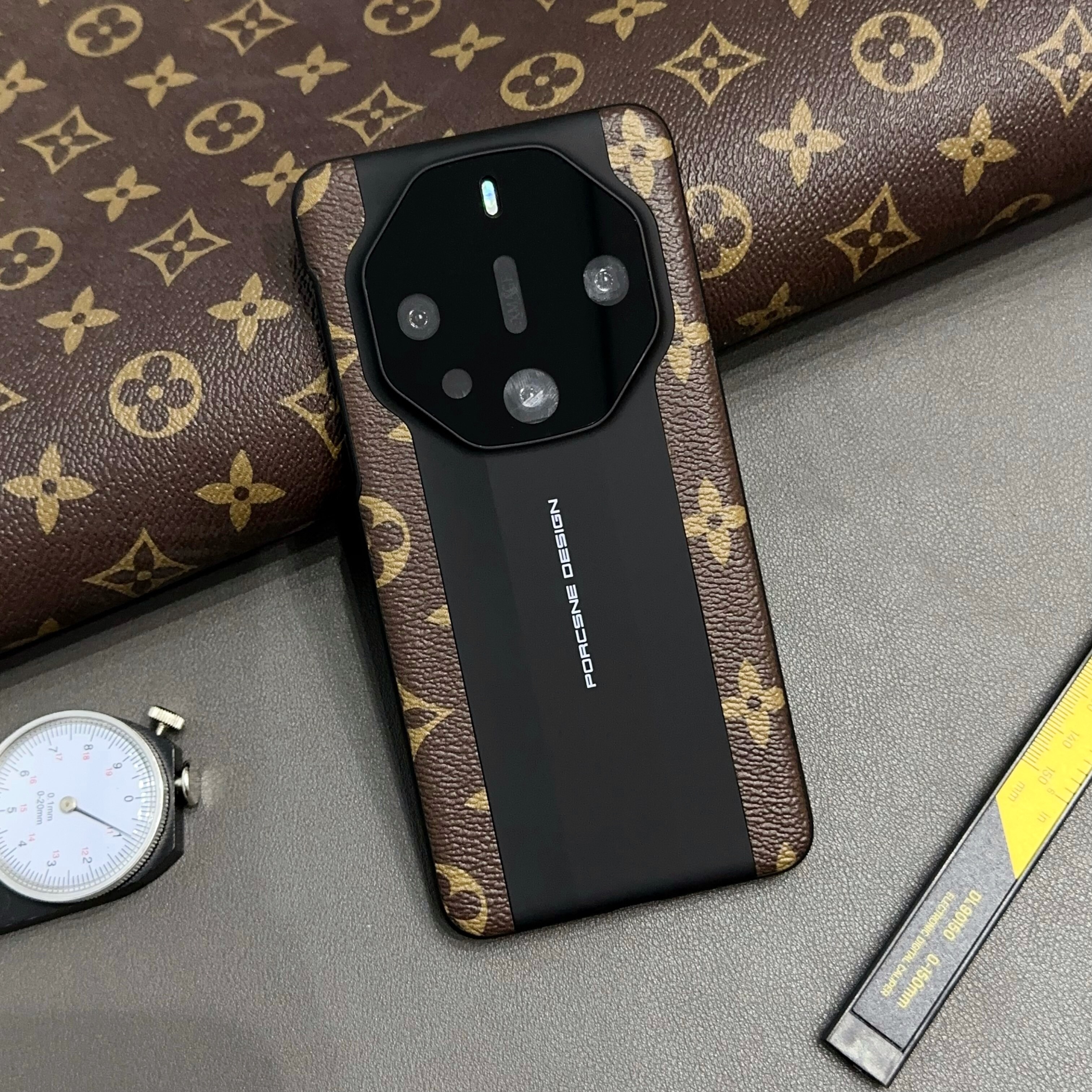 适用华为mate40rs保时捷头层牛皮手机壳男女款定制50RS典藏版奢华mate60rs非凡大师新款防摔高级感保护壳小众