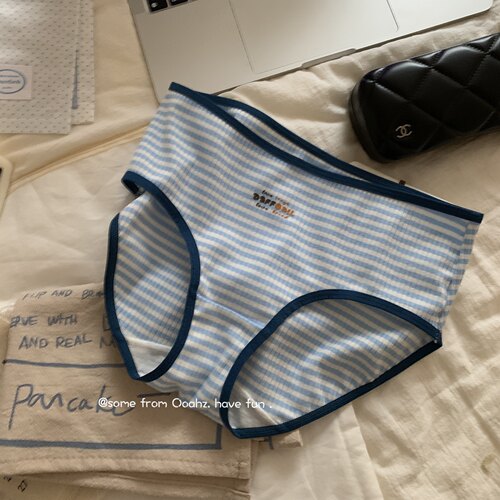 撞色条纹少女ins风中腰内裤