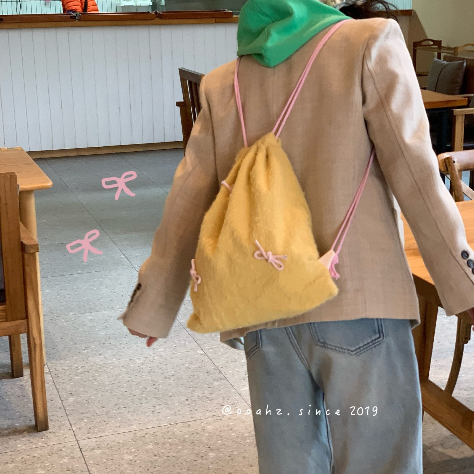 "嫩黄色"春日蝴蝶结抽绳双肩包