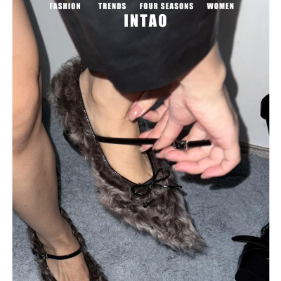 高级感棕色玛丽珍毛毛鞋女秋冬2025新款尖头坡跟高跟鞋蝴蝶结单鞋