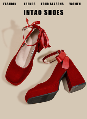 法式绝美防水台高跟鞋女粗跟2026春季新款红色婚鞋新娘鞋丝绒单鞋