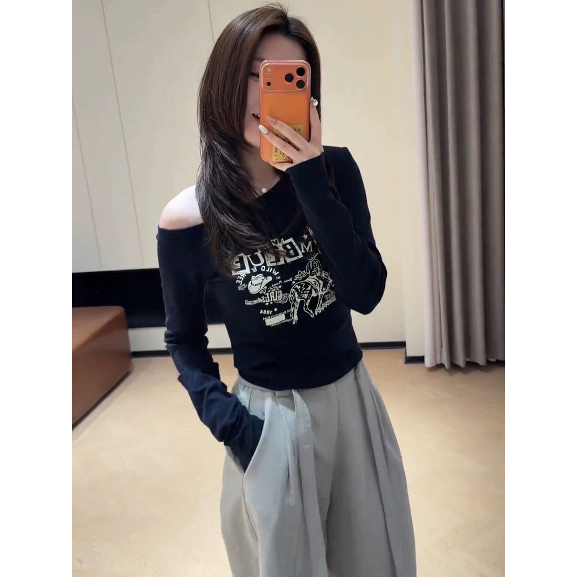 【早春穿搭】时尚套装韩系字母印花斜肩露肩t恤休闲阔腿裤两件套