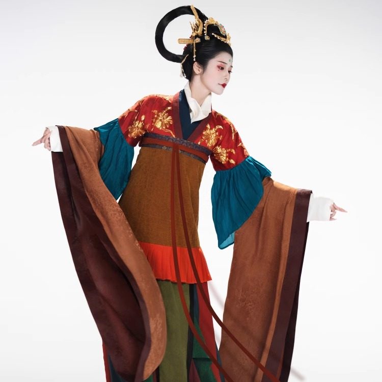 襦一坊｜瑶姬 香云纱盘金绣半袖陌腹罗织锦蔽膝交领大袖复原唐制