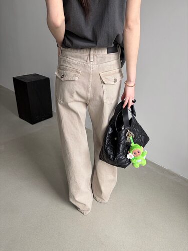 TABLE韩系高腰显瘦口袋喇叭牛仔裤女2026新款老钱风卡其色长裤子