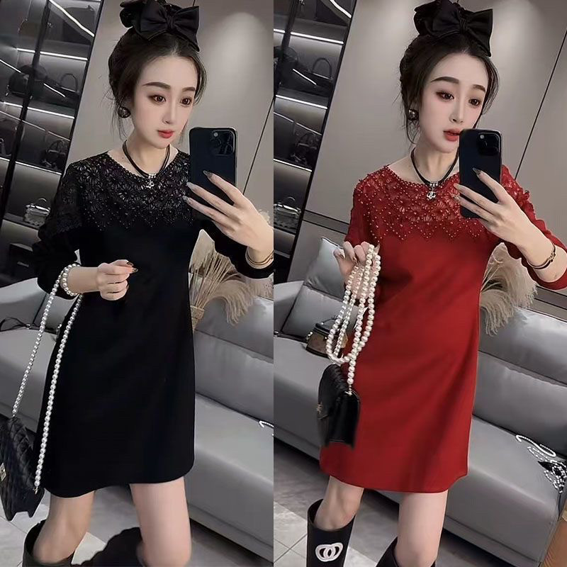 欧货2026春秋洋气蕾丝拼接气质显瘦镂空连衣裙休闲新款连衣裙女