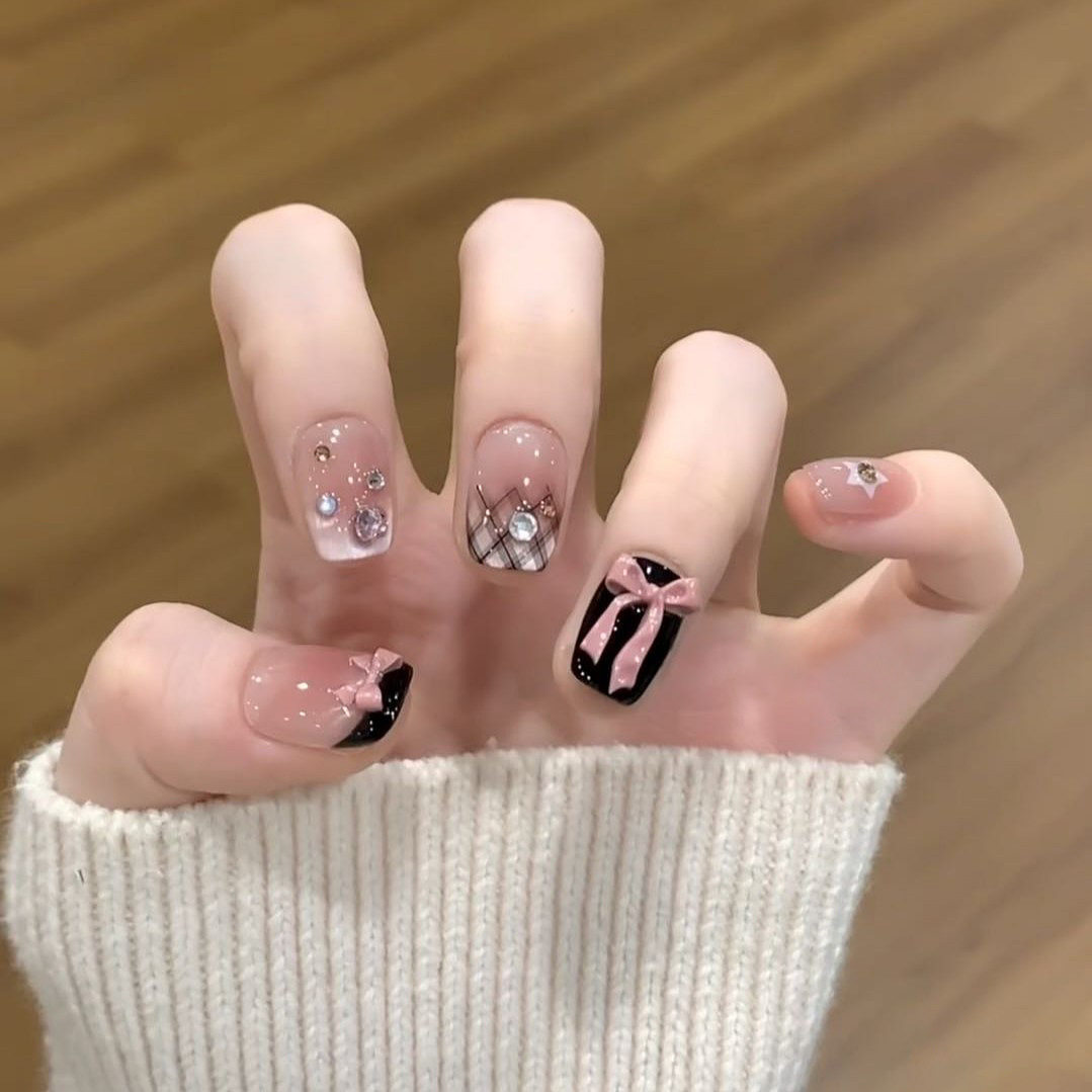 穿戴美甲秋冬款短款蝴蝶结套装