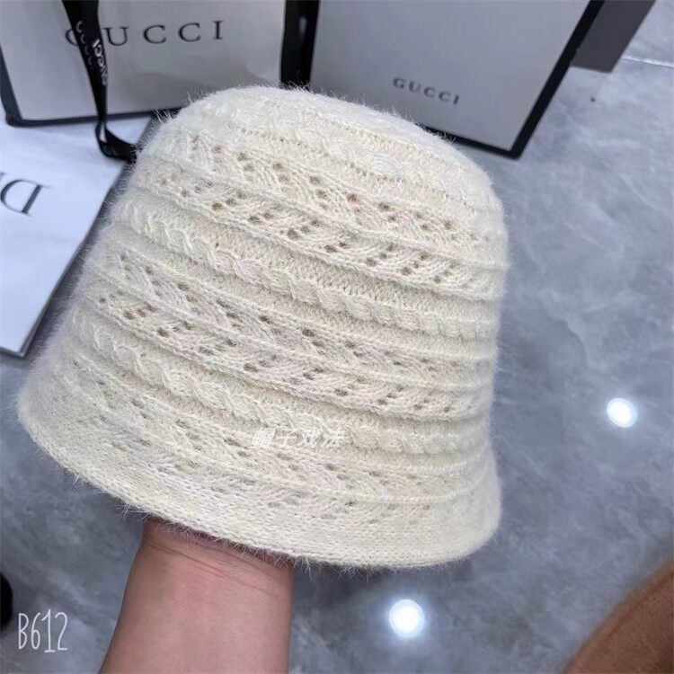 兔毛绒绒可爱百搭保暖护耳秋冬季麻花编织针织女式盆帽筒帽渔夫帽