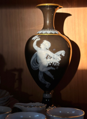 英国明顿堆白minton pate sur pate 花瓶