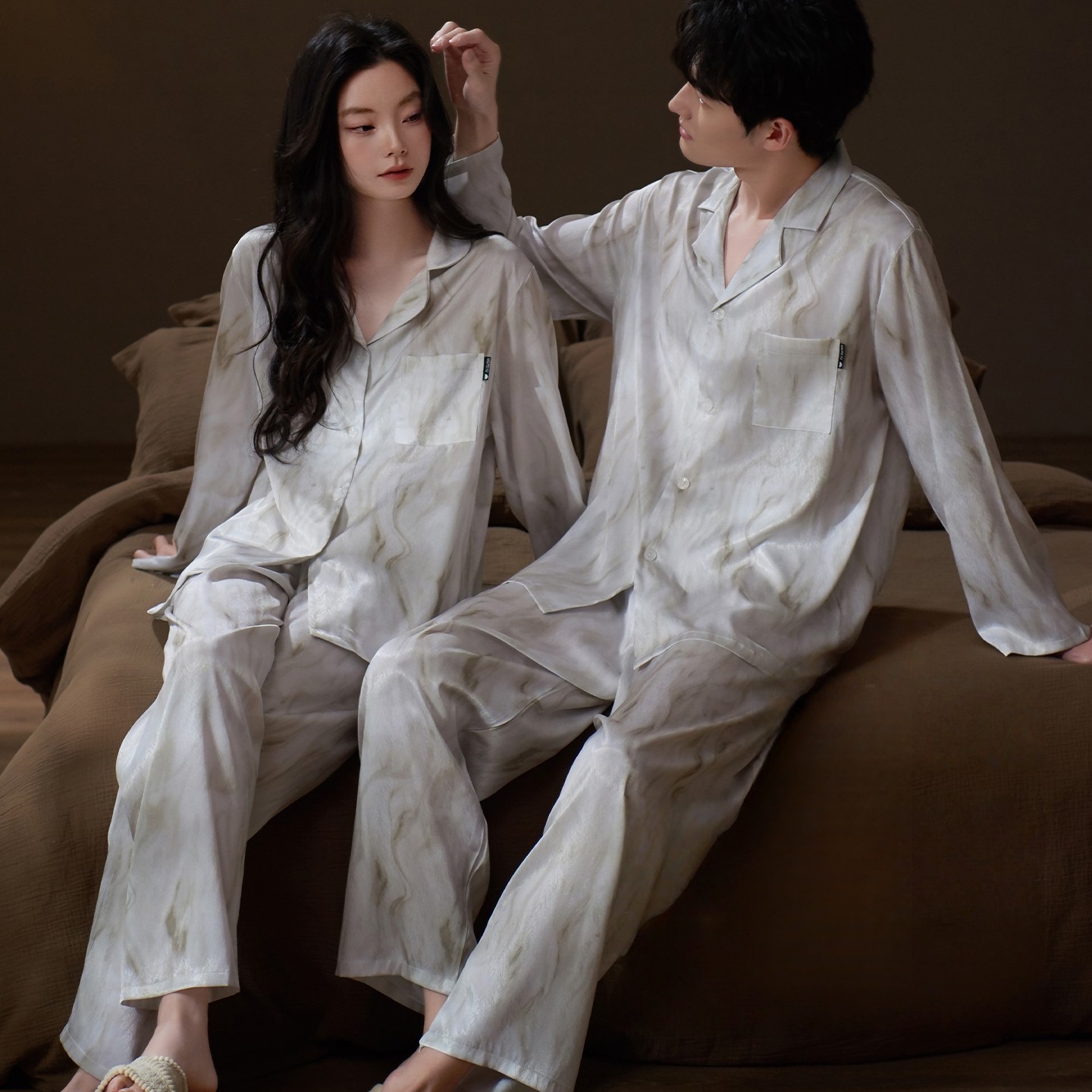 情侣真丝睡衣春秋季长袖桑蚕丝男女可外穿新款夏天家居服套装宽松