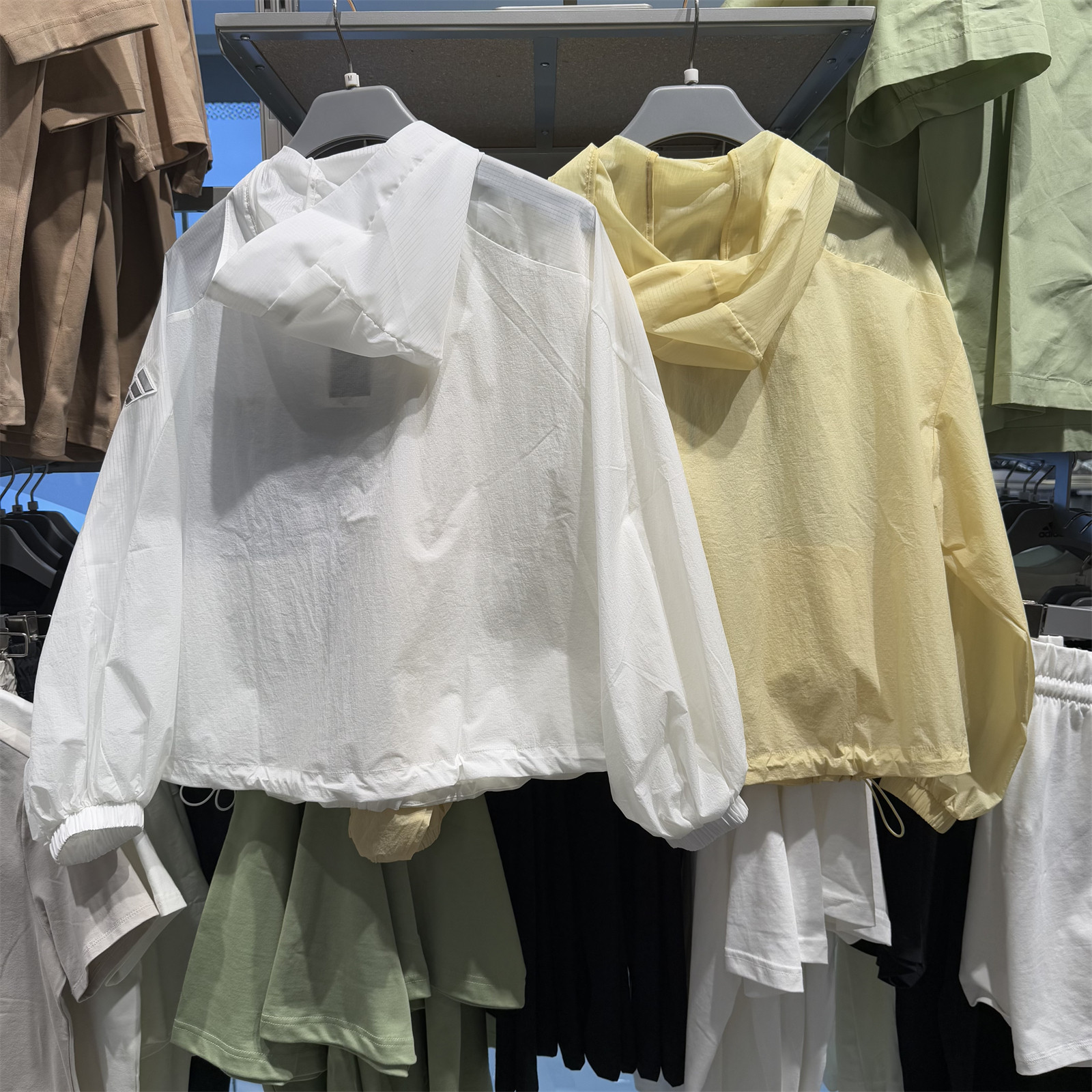 Adidas阿迪达斯女子皮肤衣外套2025春夏款防晒运动休闲夹克JZ1682