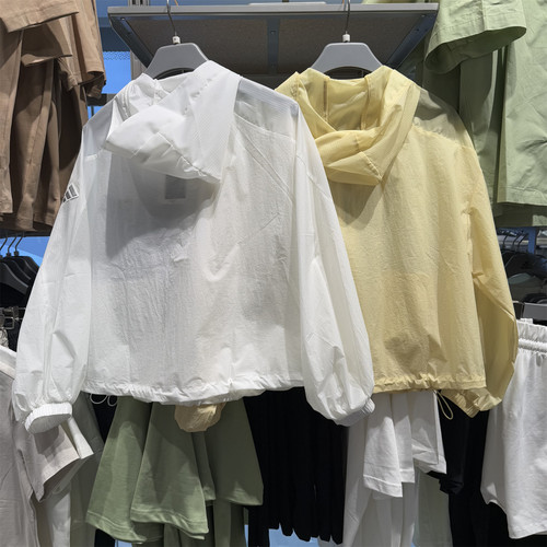 阿迪达斯女子皮肤衣外套