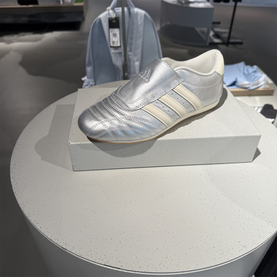 阿迪达斯女子跆拳道鞋休闲鞋