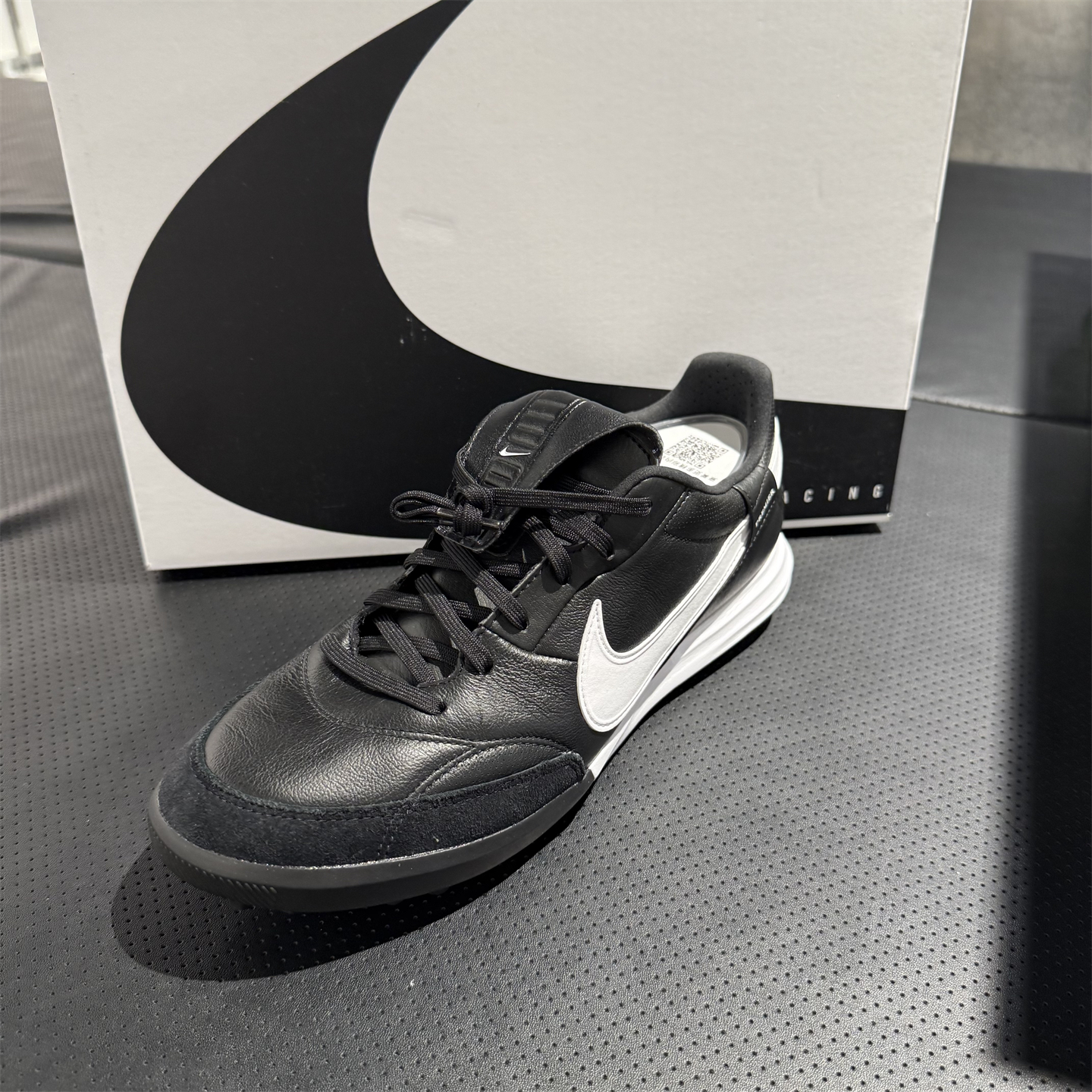 耐克男子低帮足球鞋飞盘碎钉钉鞋