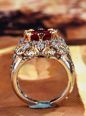 意大利复古拉丝织纹雕金工艺卢比红宝石戒指中古风双色金皇冠戒指