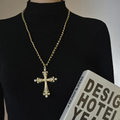 黑皮质甜酷风珍珠闪钻十字架项链女ins嘻哈潮毛衣链网红款 新秋季