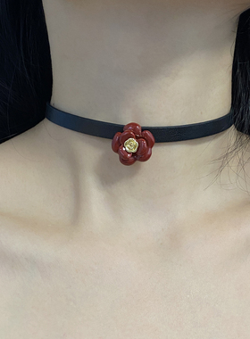 金属皮绳女红色花朵项圈锁骨链