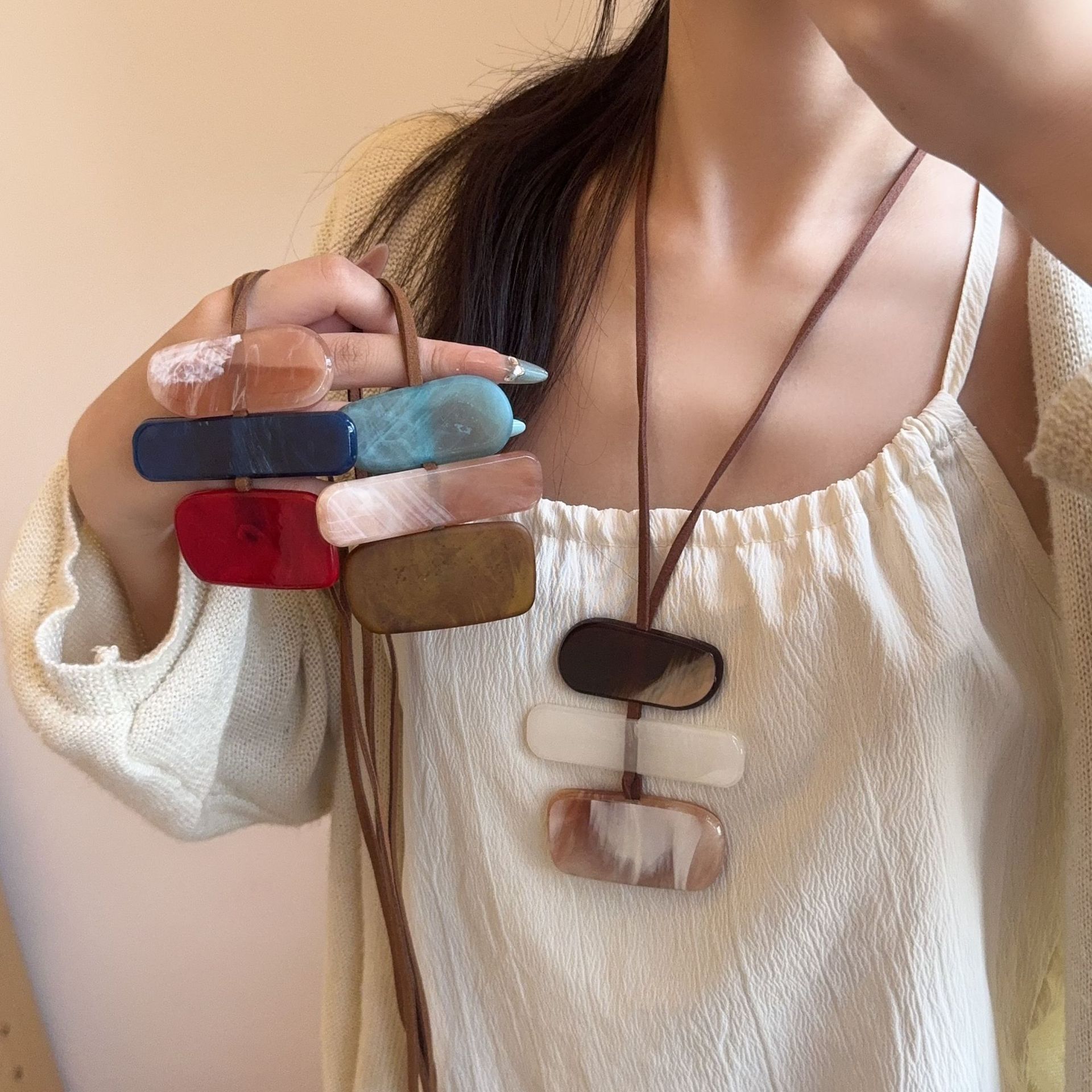 几何夸张树脂吊坠项链长款毛衣链