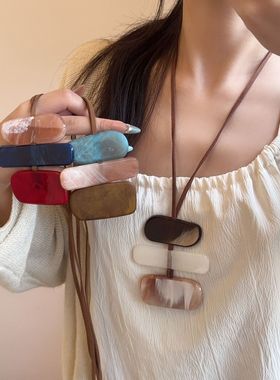 欧美几何夸张树脂吊坠项链女极简个性多色拼接嘻哈皮绳长款毛衣链