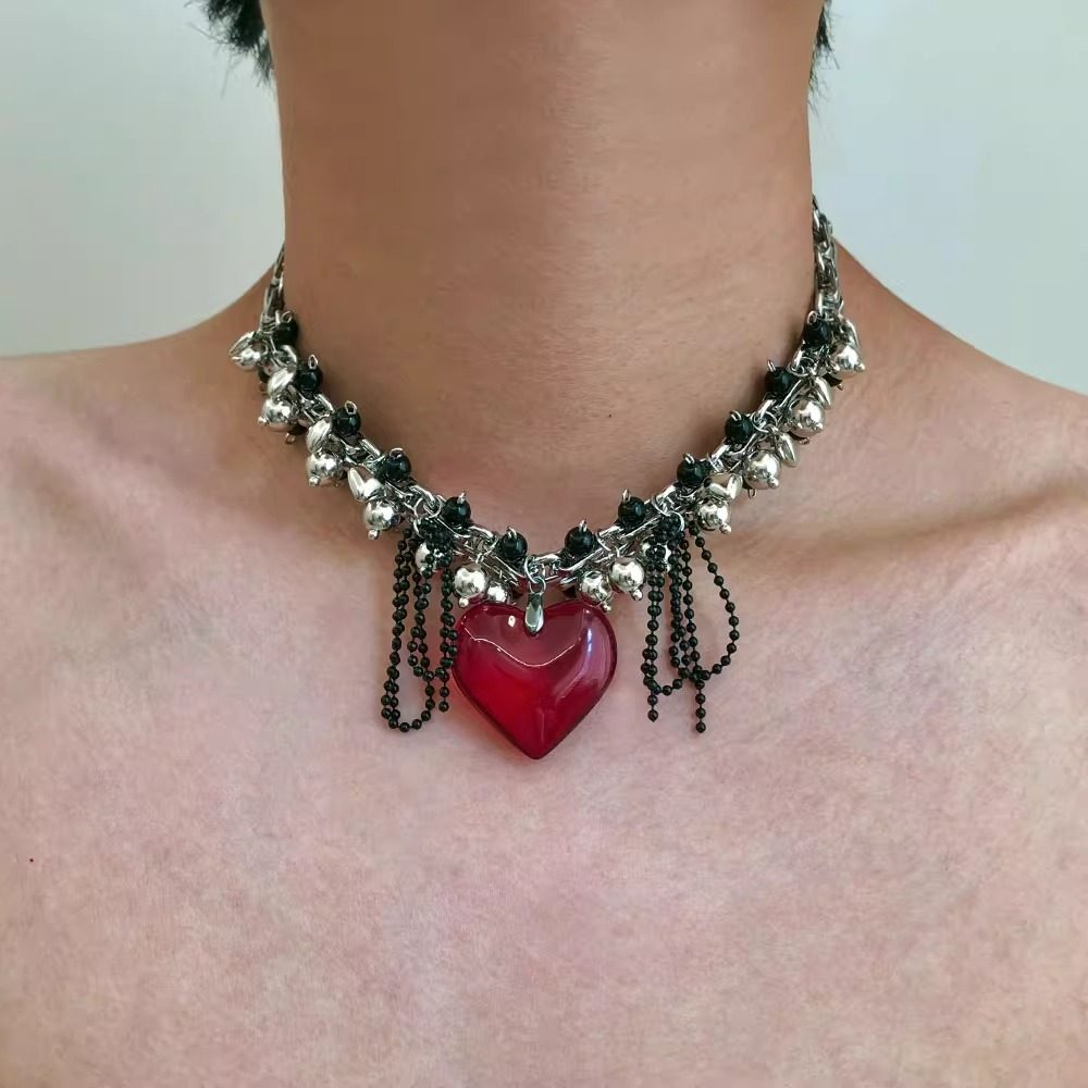 重工哥特风红色爱心吊坠项链