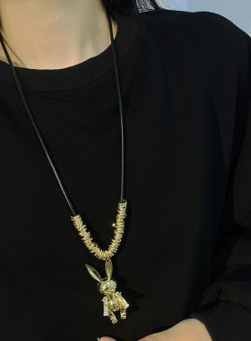 金属皮质长款女机械大兔子毛衣链