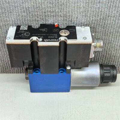 R900978110 3DREPE6A-2X/45EG24N9K31/F1M # 比例阀全新库存