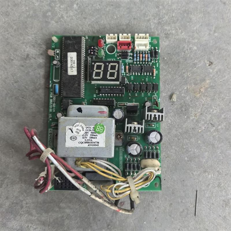 适用格力第四代多联机空调30278301 ZC831AZ转接板ZCB31A30273003