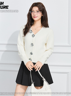 SLASH 甜美风米白花钻V领针织衫女士短款收腰显瘦温柔风毛衣开衫