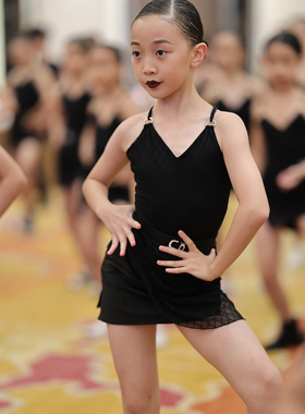 CD卡门拉丁练习黑色蕾丝透气时尚训练服专业表演大美背设计两件套