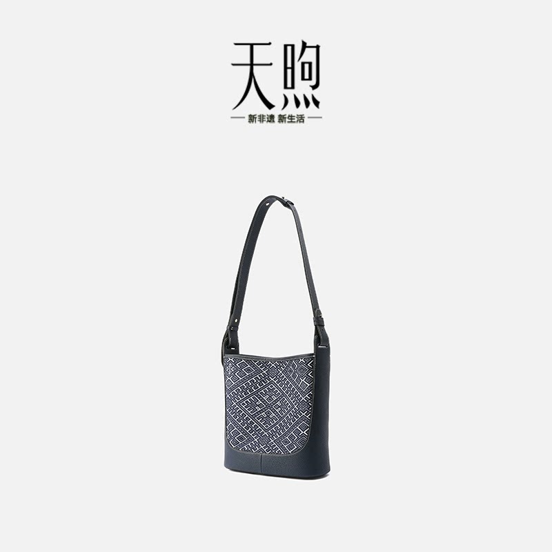 pmsix女包民族风旗袍包妈妈包女