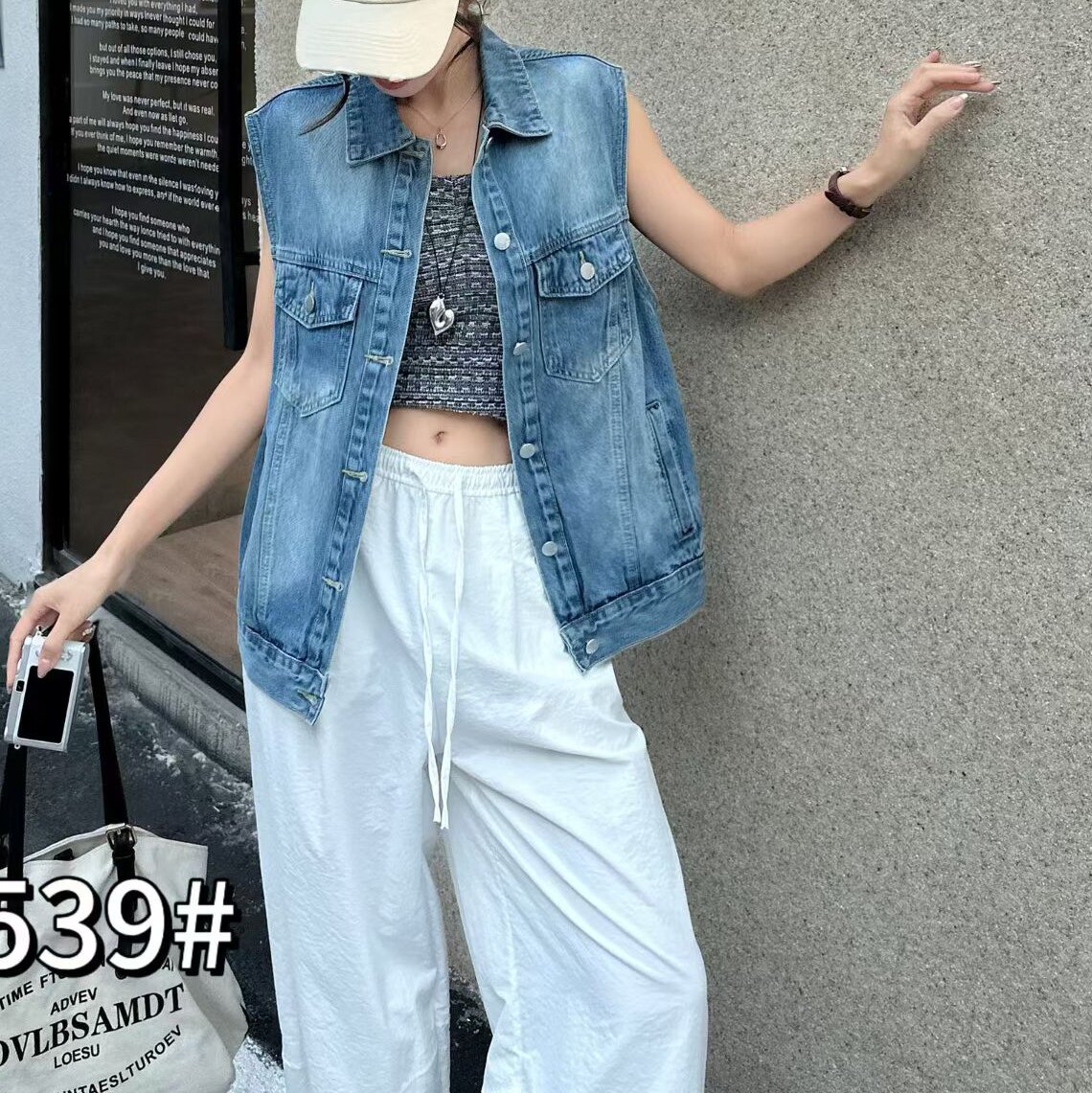 2026春秋季新款韩版百搭显瘦牛仔马甲女翻领无袖坎肩背心外套上衣