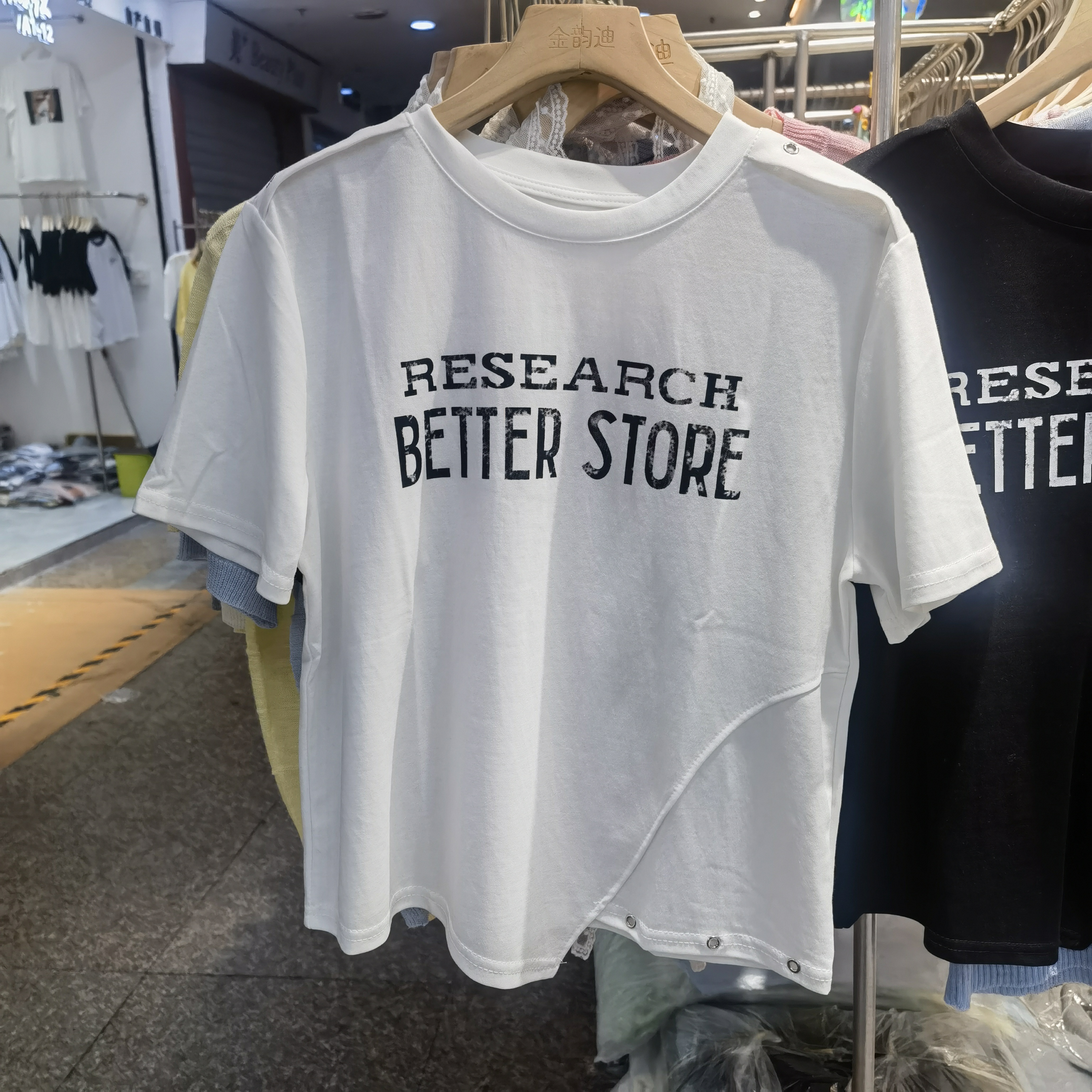 2025年夏季新款时尚韩版百搭圆领字母短款女短袖t恤女上衣体恤潮