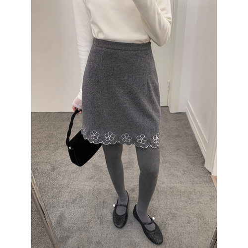 【山茶香颂毛呢裙】歌铭复古花朵刺绣毛呢a字半身短裙女冬季N835C