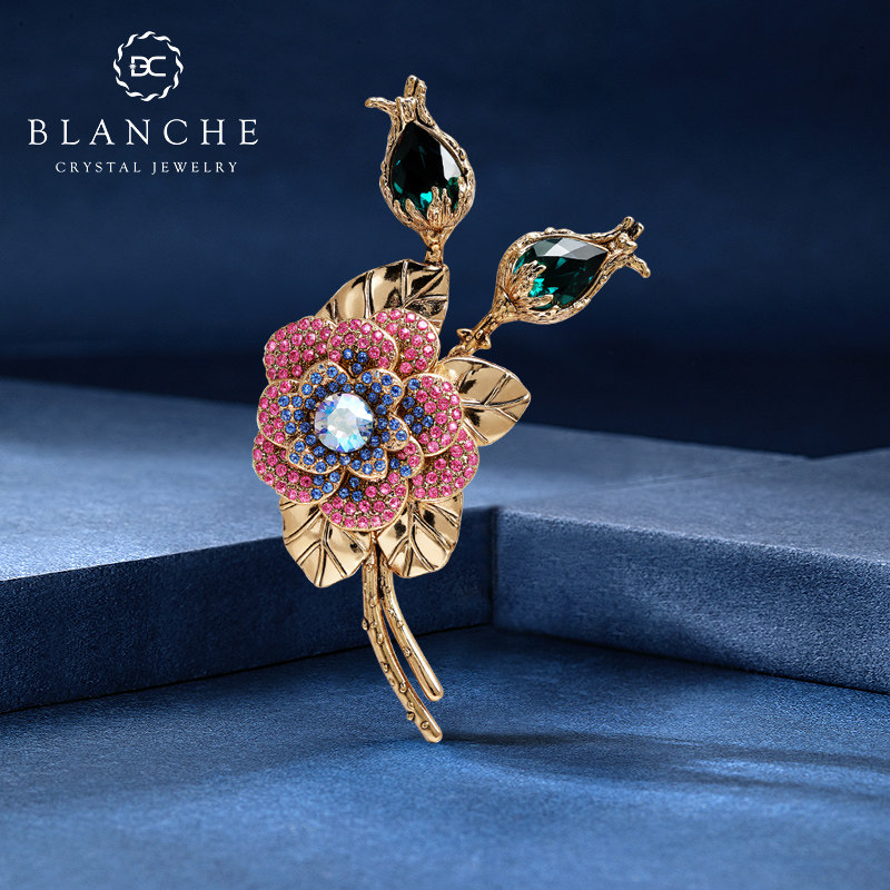 浪漫山茶花高级感水晶胸针奢华女