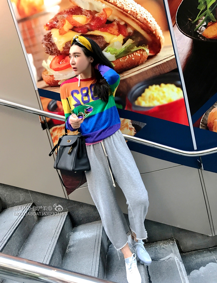 洋气新店彩虹条纹毛衣宽松女慵懒风秋装新款百搭套头针织衫上衣