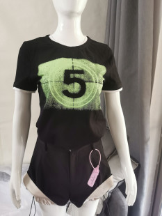 【地球店】黑色数字印花短袖假两件T恤女夏薄款短款宽松显瘦上衣