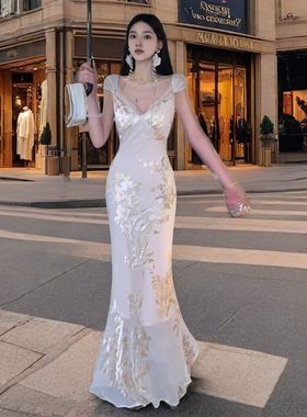 MOSS【花韵绮裳】新中式白色V领收腰吊带连衣裙女夏季裙子