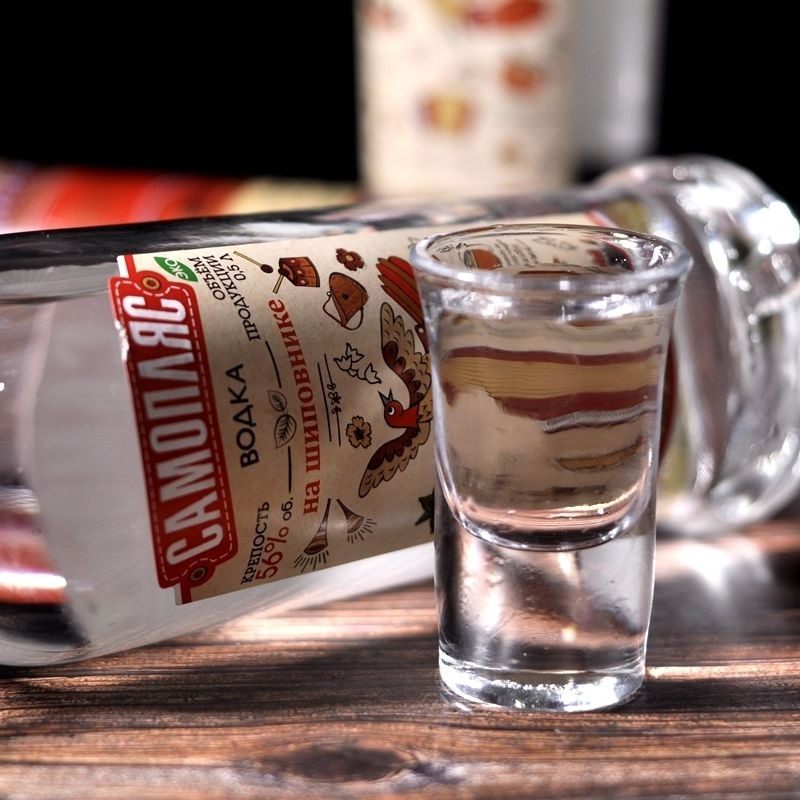 网红俄罗斯原装进口小鸟伏特加高度数白酒雷霆嘎巴网夜店洋酒烈酒