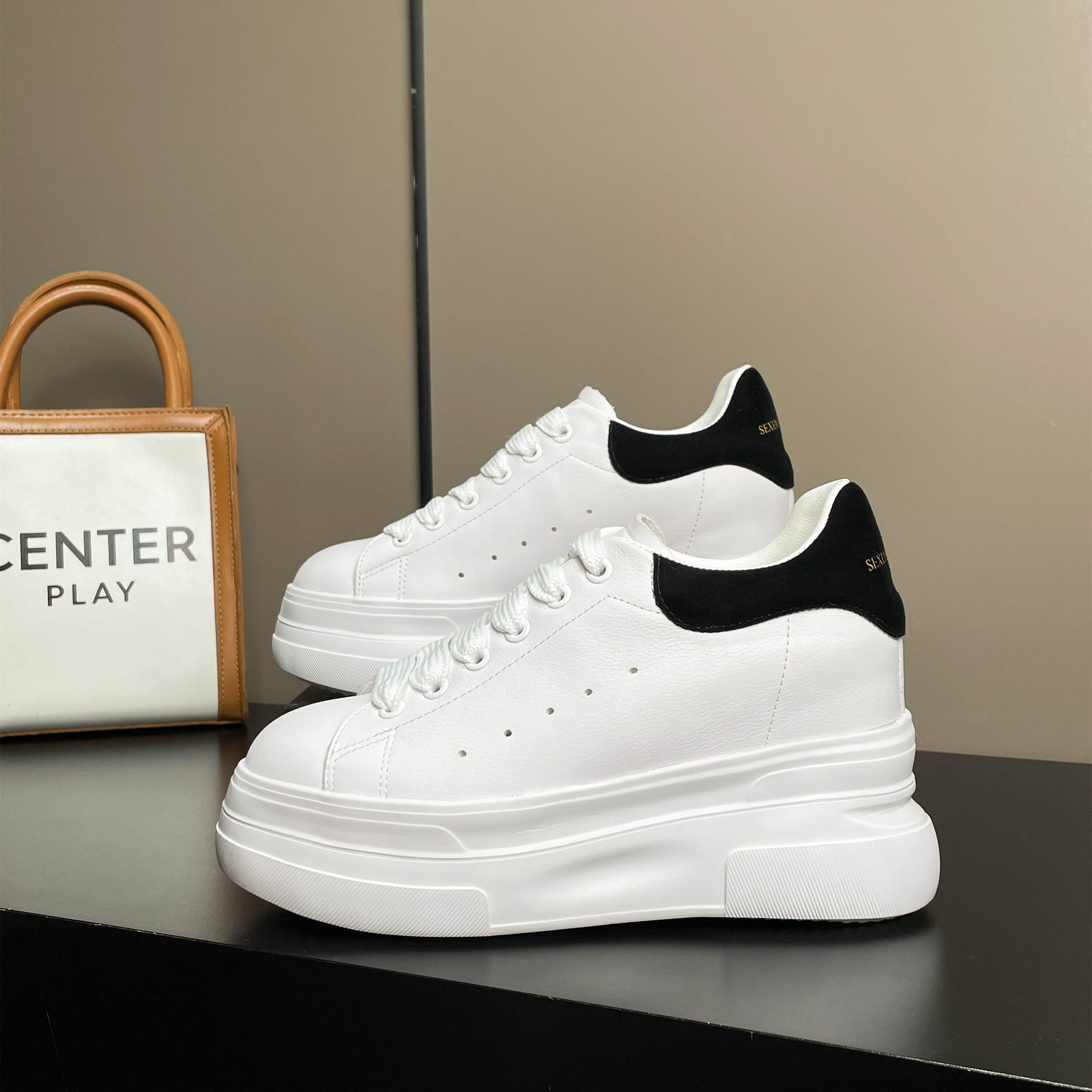 内增高女鞋2025新款厚底小白鞋女10CM真皮小个子休闲松糕鞋12厘米