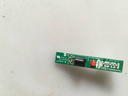 欧宝丽32J1M遥控接收板 JUC7.820.00087170