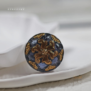 27mm银灰浮雕鎏金花璇 捷克进口琉璃纽扣 富贵暗奢