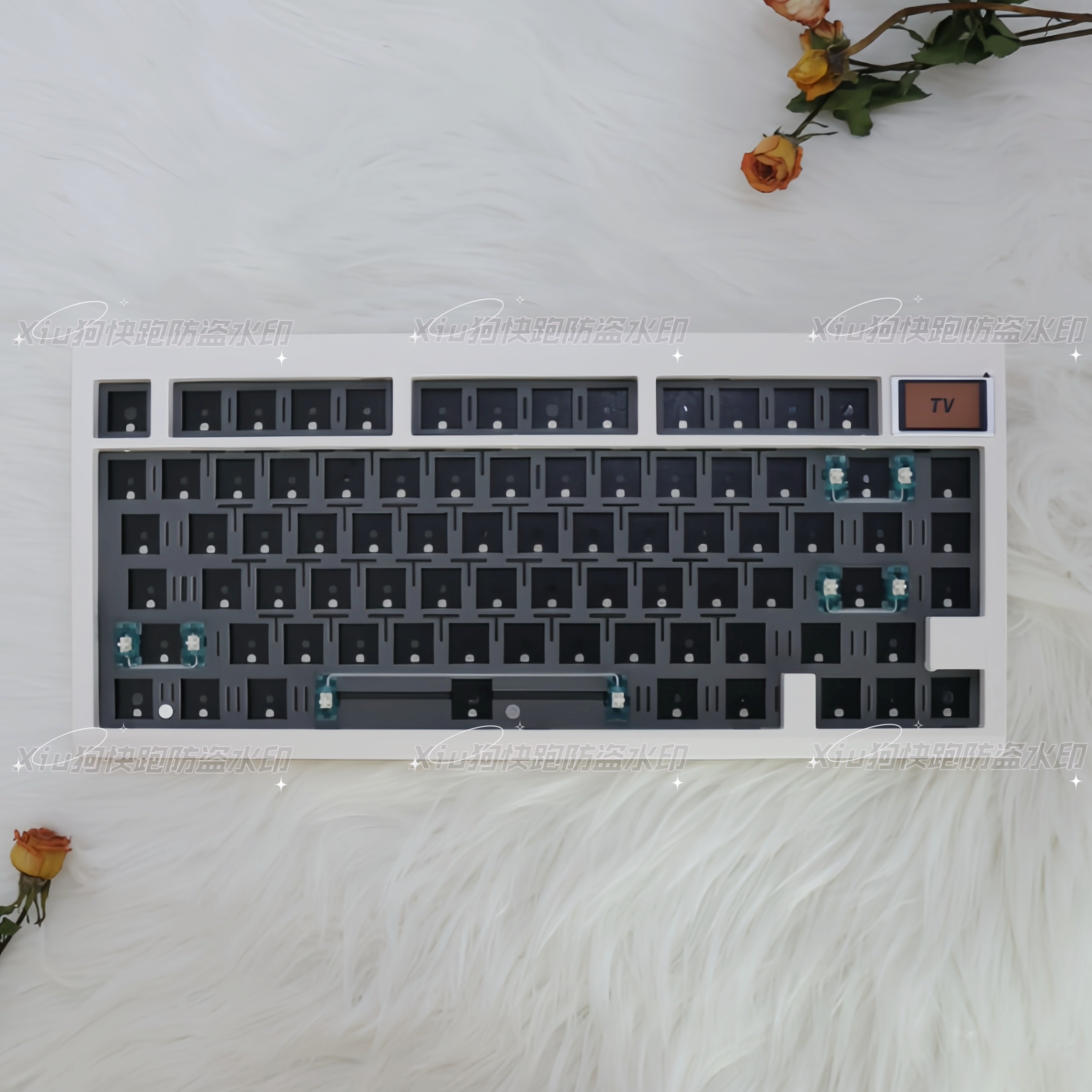 GMK81三模机械键盘蓝牙带小屏幕Gasket结构客制化麻将音DIY套件