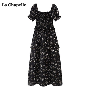 拉夏贝尔/La Chapelle夏季黑色碎花连衣裙女方领泡泡袖A字中长裙