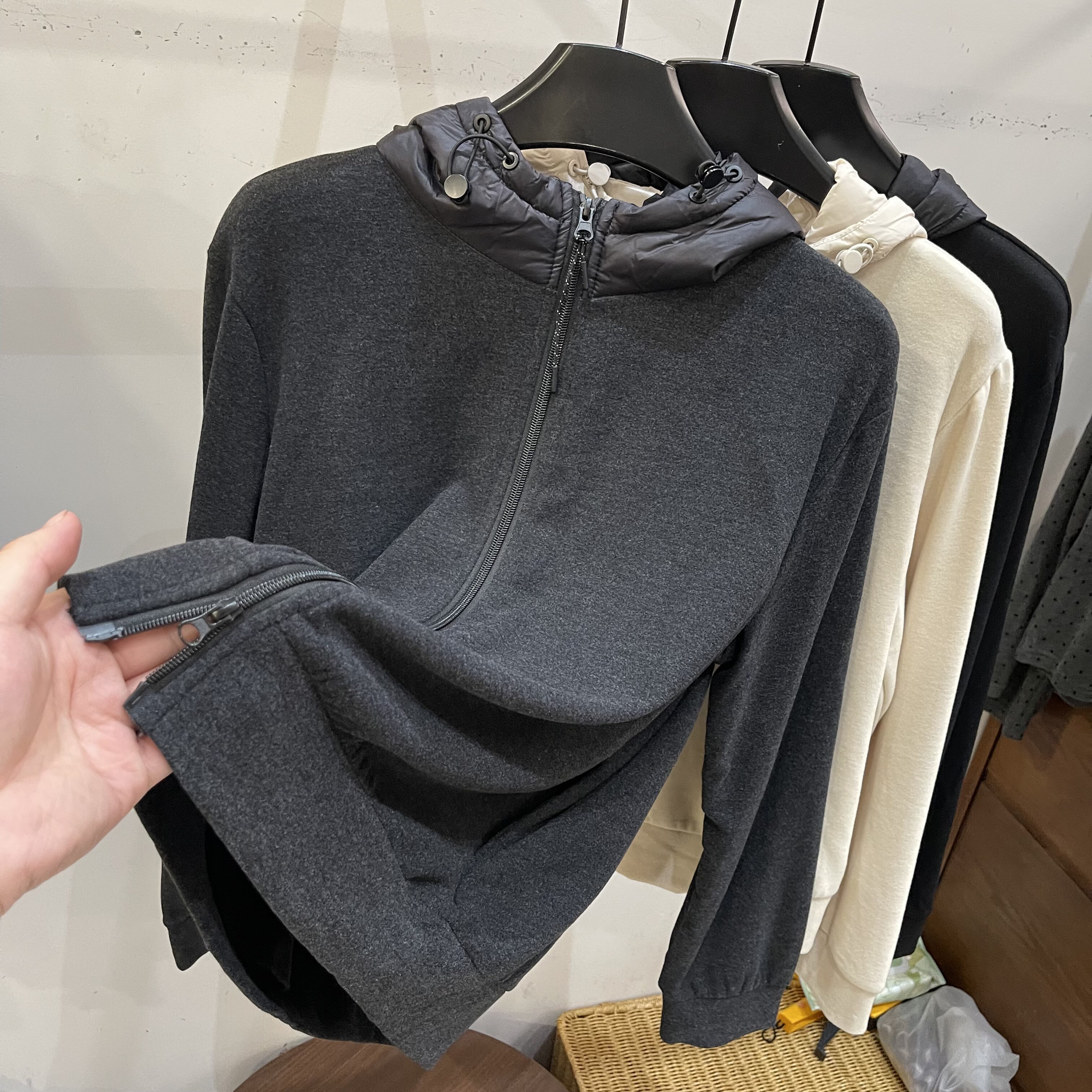连帽拼接双拉链双面德绒卫衣女