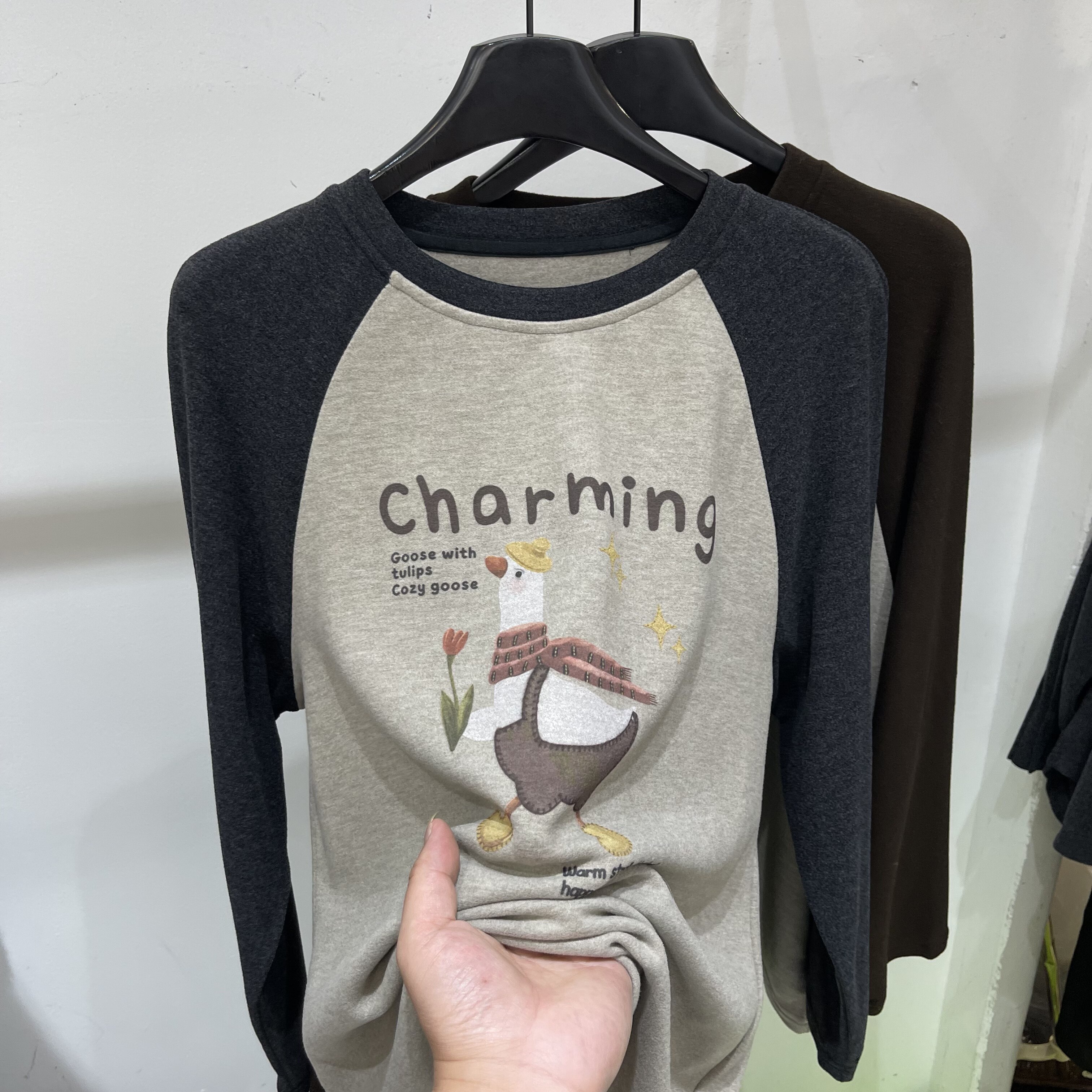 中长款撞色卡通字母磨毛长袖T女