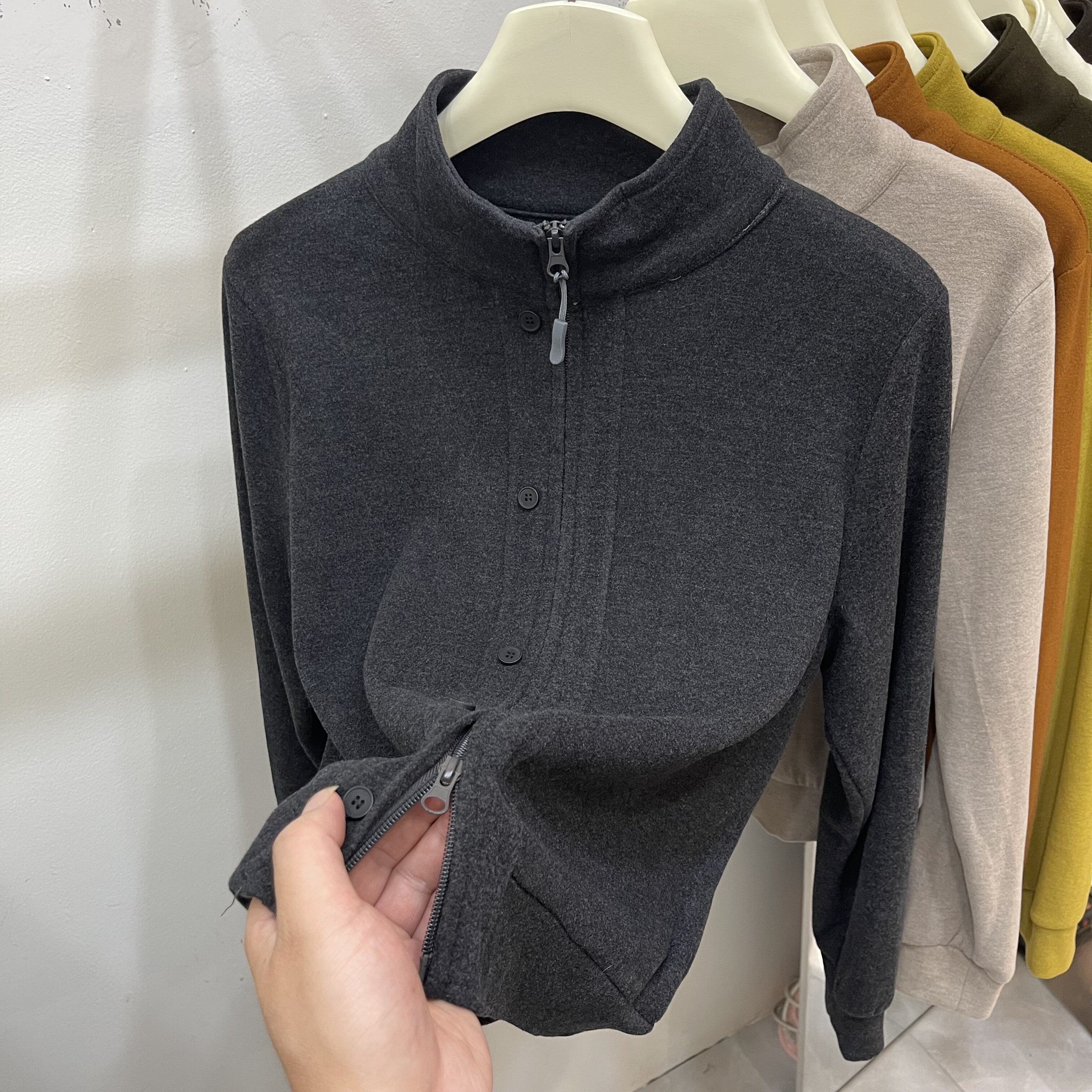 立领纽扣装饰双面德绒开衫卫衣女